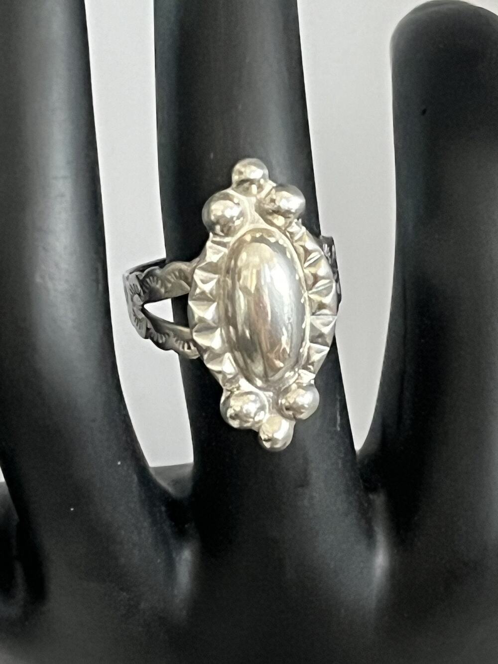 Vintage Sterling Silver Southwest NA Ring Adj Size 7.5